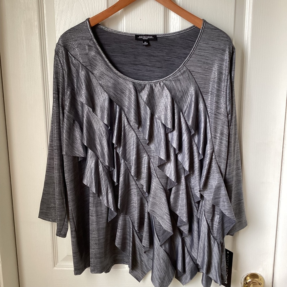 NOTATIONS: gray with silver sparkle ruffle front top size 2X